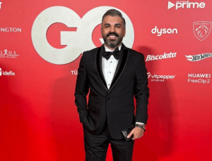 Eren Şar, GQ Dergisi Ödül Töreninde Şıklığı ve Karizmasıyla Büyüledi