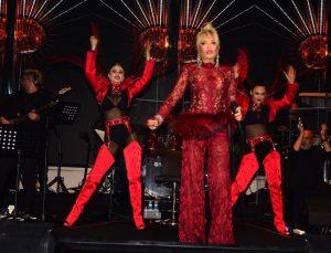 Ajda Pekkan, Chamada Prestige Hotel’de büyüleyici bir geceye imza attı