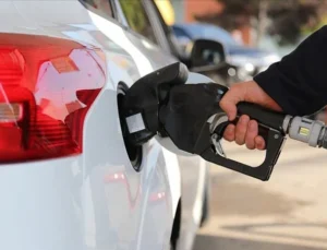 Benzine zam geldi: Motorine zam yolda