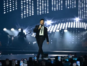 Tarkan yaklaşık 7 yıl aradan sonra İstanbul’da sahne aldı