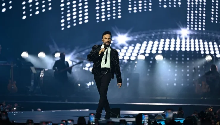 Tarkan yaklaşık 7 yıl aradan sonra İstanbul’da sahne aldı