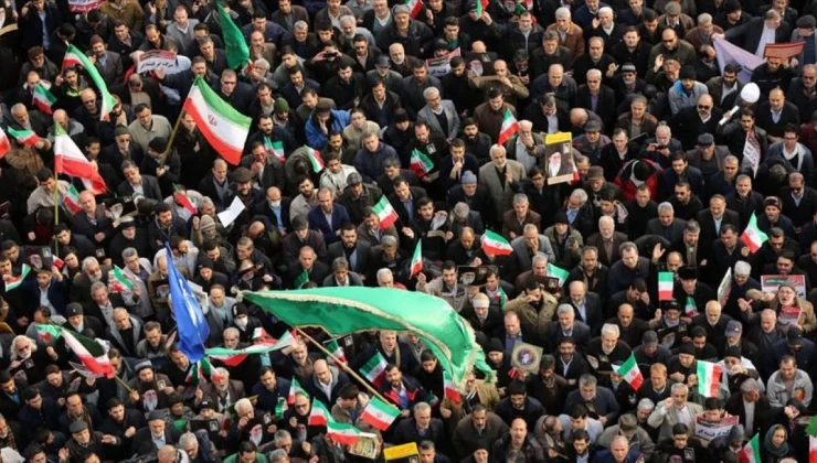 İran’daki protestolarda ölü sayısı 3 bin 90’a yükseldi