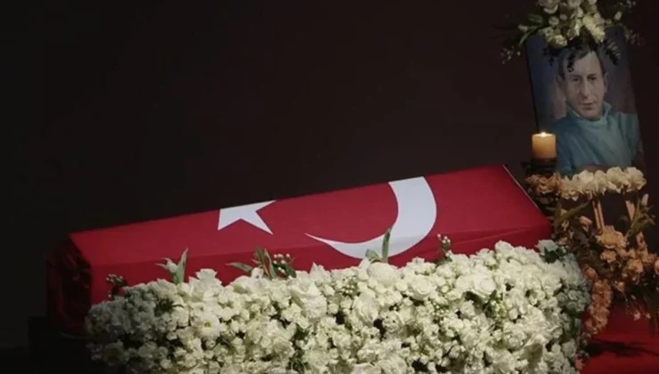 Haldun Dormen’e veda: Dakikalarca ayakta alkışlandı