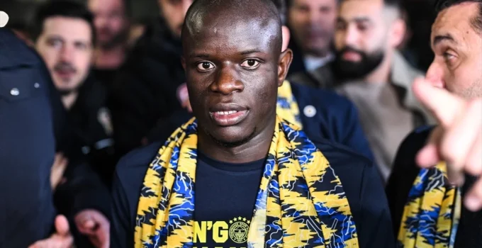 Fenerbahçe taraftarından N’Golo Kante çılgınlığı!