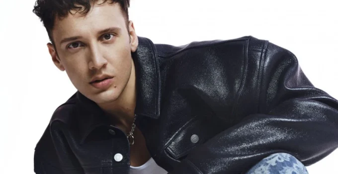 Şarkıcı Edis hakkında yakalama kararı