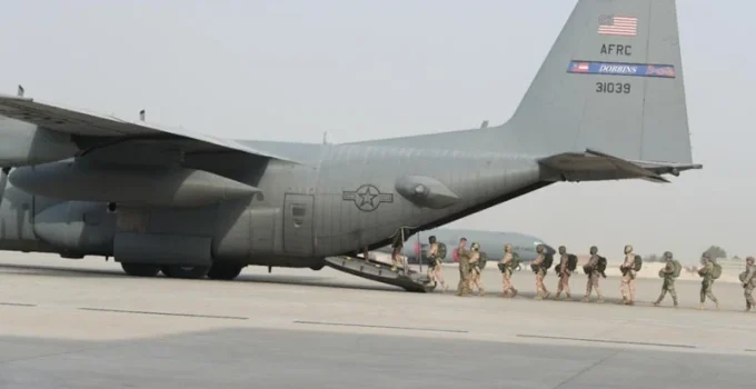 Orta Doğu’ya yığınak yapan ABD ordusu, eş zamanlı olarak Katar’daki üslerini tahliye etti