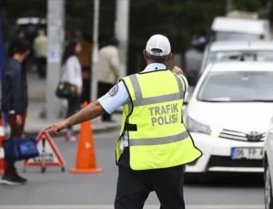 Karayolları Trafik Kanunu’ndaki yeni düzenleme Resmi Gazete’de! Suçlar ve cezalar