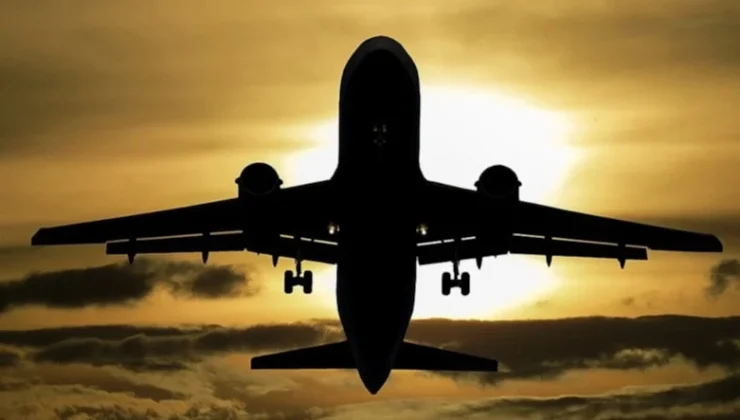 Abdulkadir Uraloğlu, Hürmüz Boğazı’ndan ilk Türk gemisinin geçtiğini duyurdu