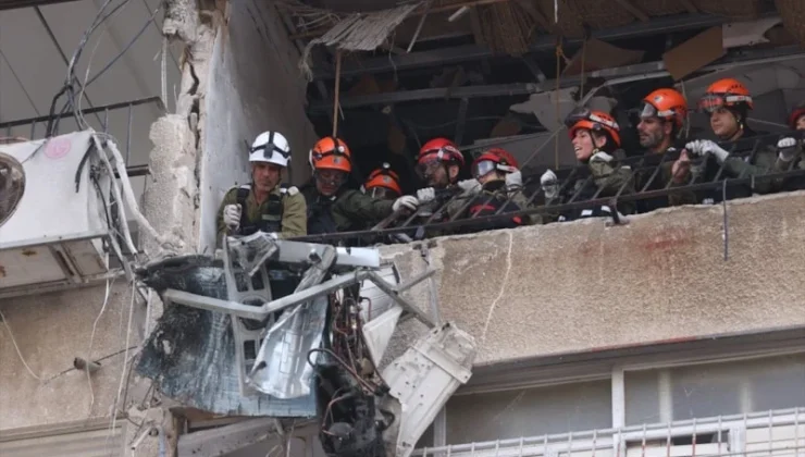 İran, ABD-İsrail hedeflerine yaklaşık 700 füze ve 3 bin 600 İHA atıldığını açıkladı